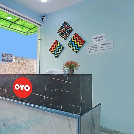 Hotel O Surya Gold Guest House Najafgarh Екстер'єр фото