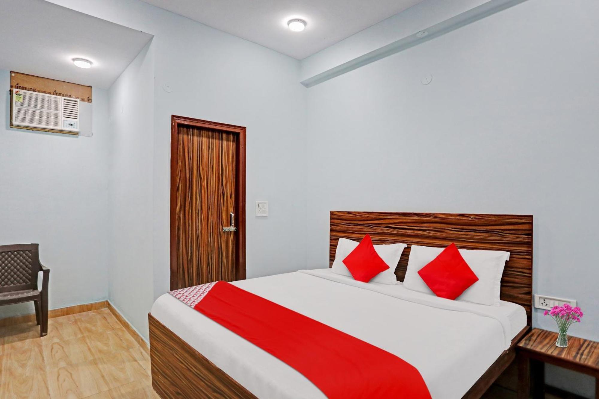Hotel O Surya Gold Guest House Najafgarh Екстер'єр фото